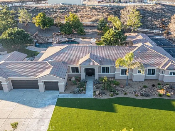 24195 Spencer Butte Dr, Perris, CA 92570