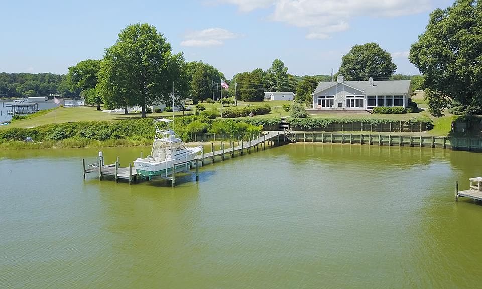 1st image of 406 Bridge Creek Cir