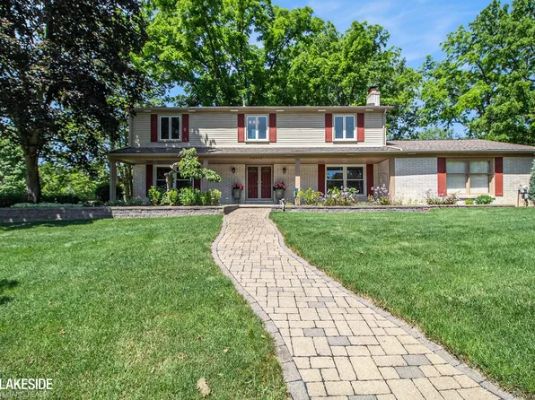 60663 Greenbrook Ct, Washington, MI 48094