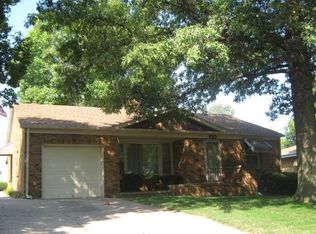 2114 S 38th Ave, Omaha, NE 68105