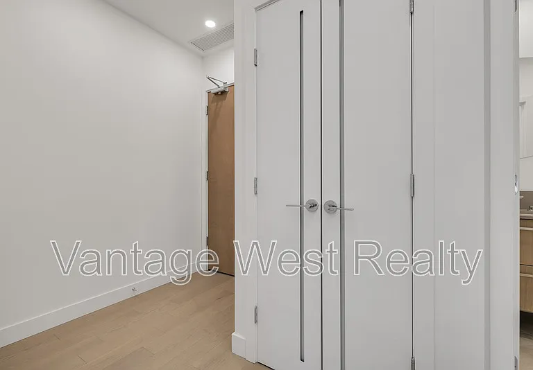 3389 Lakeshore Rd #216 — Photo 10