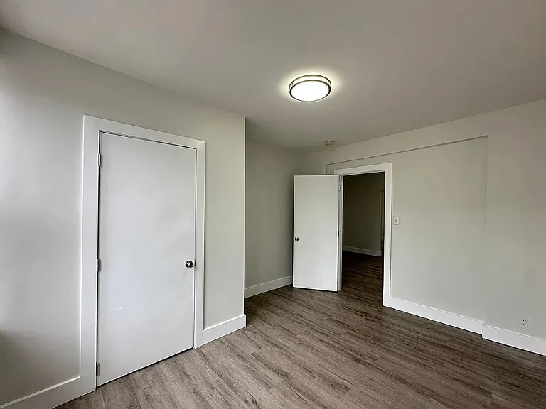 20 Seidler St — Photo 2