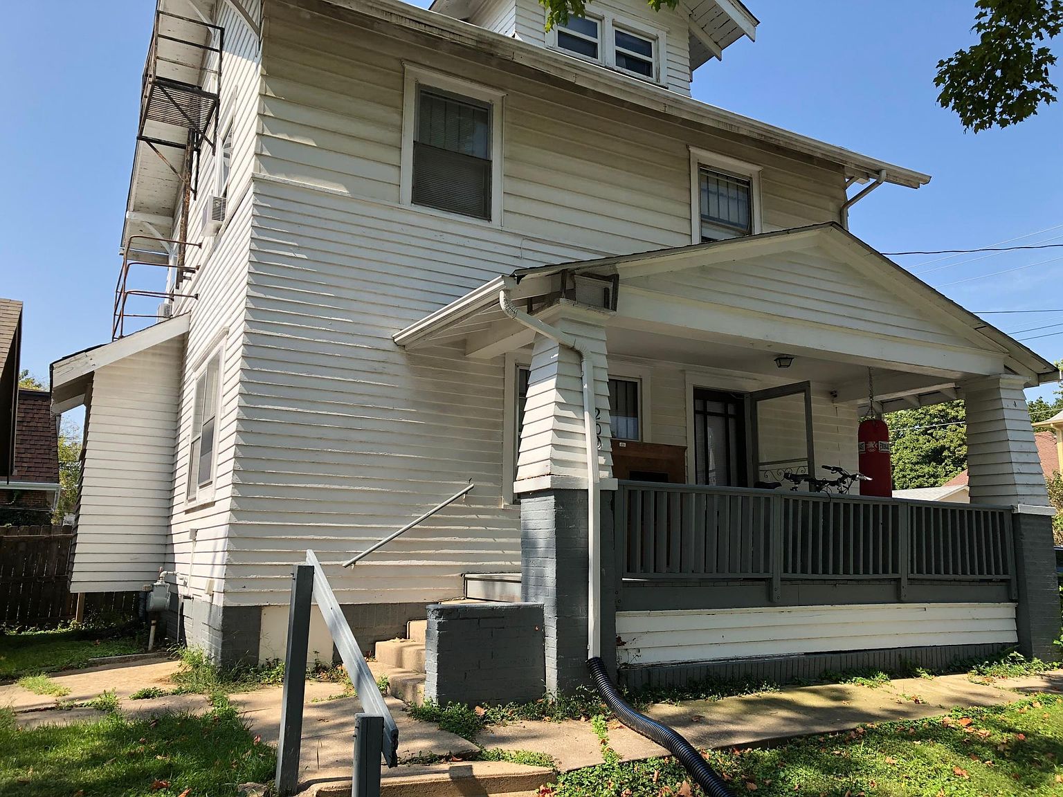 209 N Lucas St, Iowa City, IA 52245 Zillow