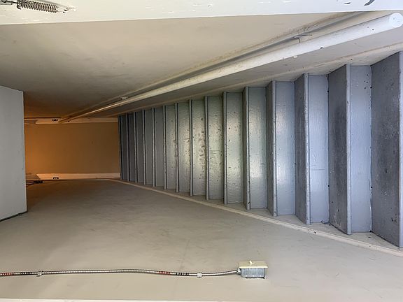 3rd image of 806 Maury St APT 4