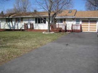 16 Rayne Dr, Rochester, NY 14623