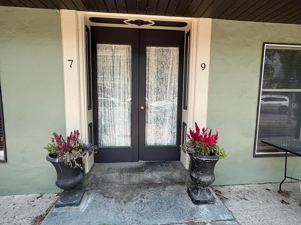 9 S Market St #2N