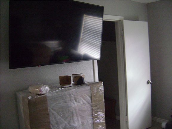 3rd image of 5036 Cedarhill Rd