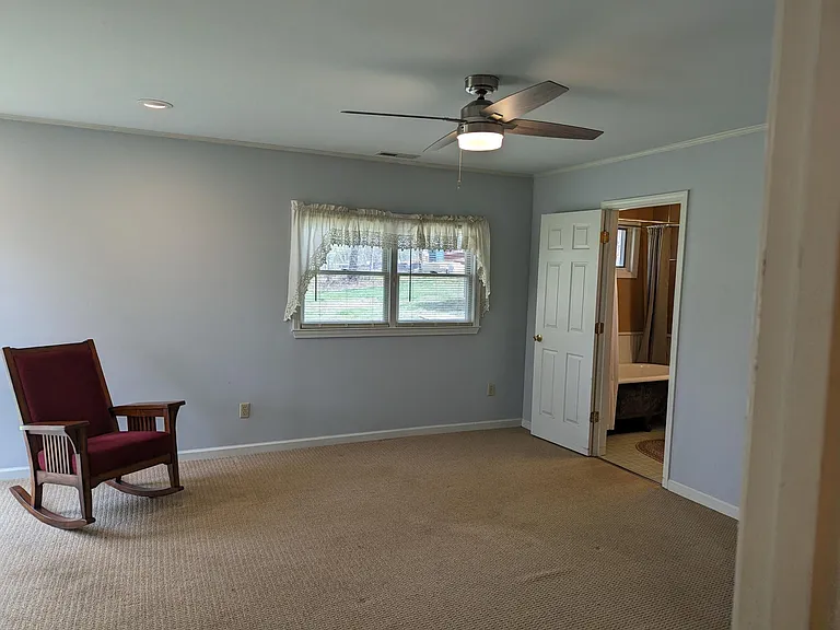 112 Owenby Ln — Photo 13