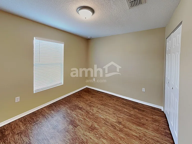 1733 Strathmore Cir — Photo 11