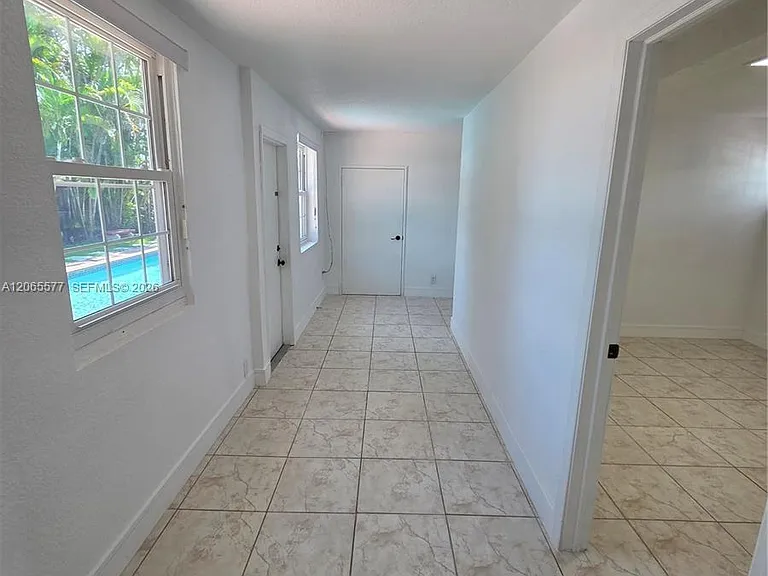 10500 SW 30th St — Photo 34
