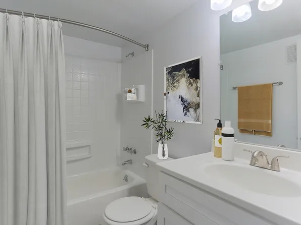 395 Hilltop Dr #395C, Newport News, VA 23603