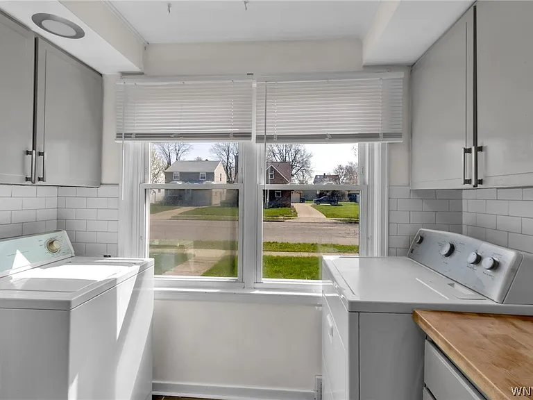 4098 Bailey Ave — Photo 6