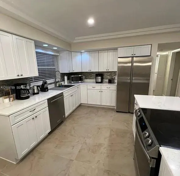 5221 York Ct — Photo 7