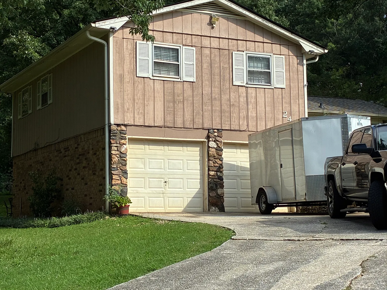 3 bed, 1350 sqft, $2,300 — Photo 2