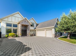 3531 Rosamond Ave, Richmond, BC V7E1A6