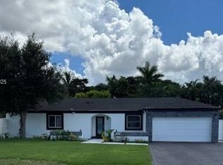 15534 SW 153rd St, Miami, FL 33187