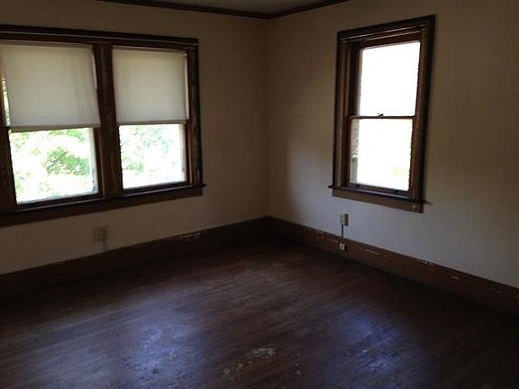 4th image of 610 N Saint Joseph St