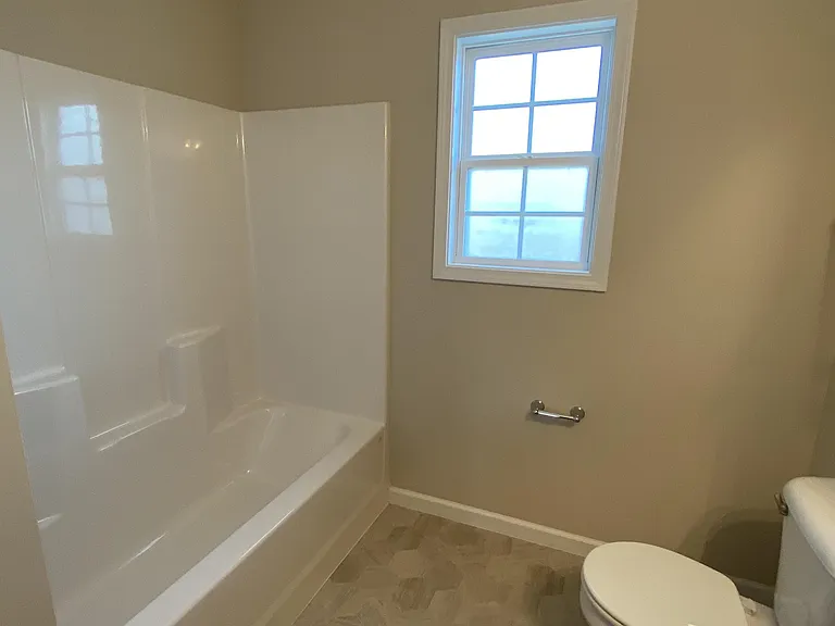 1116 Cloud View Dr — Photo 4