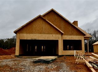 225 Timsbury Dr, Athens, GA 30607