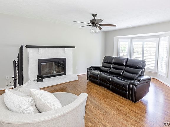 3rd image of 7400 Kelshire Trce
