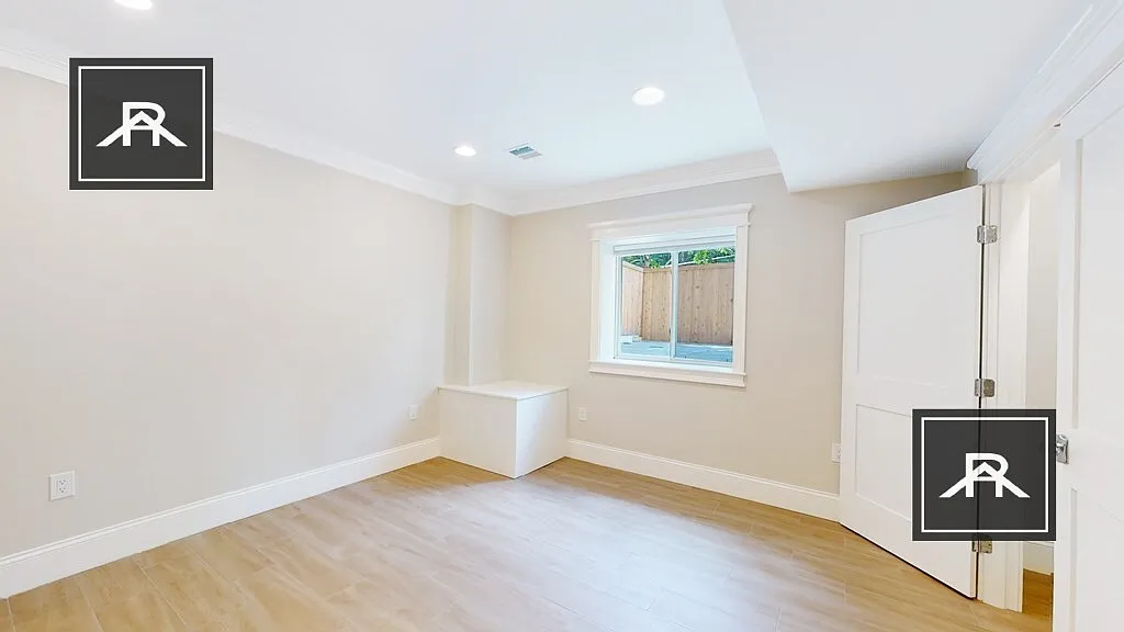 4 bed, 3.5 bath, $9,000 — Photo 3