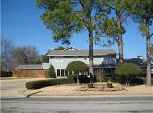 200 Rainey St, Bonham, TX 75418