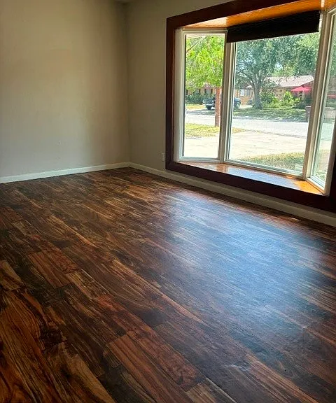 1003 Hall Ave — Photo 5