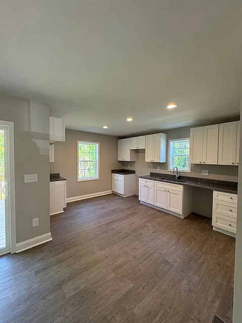 3 bed, 2.5 bath, 2000 sqft, $1,800 — Photo 2