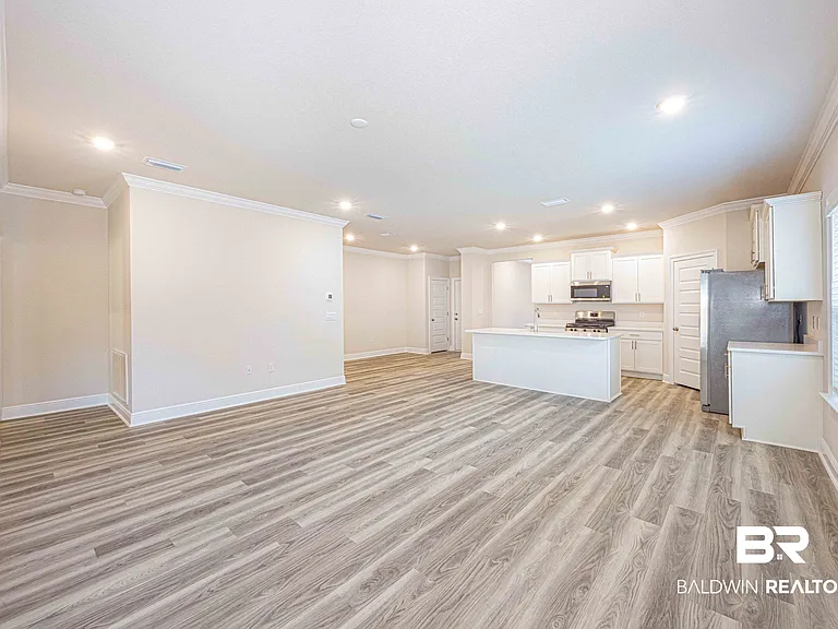 31543 Lyon Rd — Photo 7