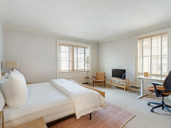 36 East 63rd Street image 36 of 38