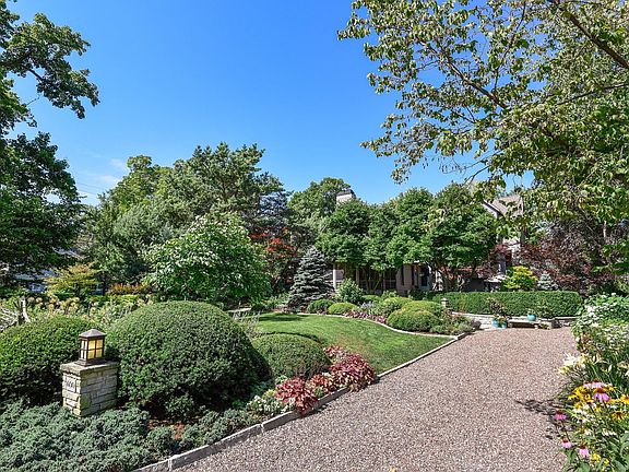 3rd image of 600 Sunrise Ave