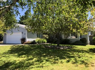 850 Crestwood Pl, Brookings, OR 97415