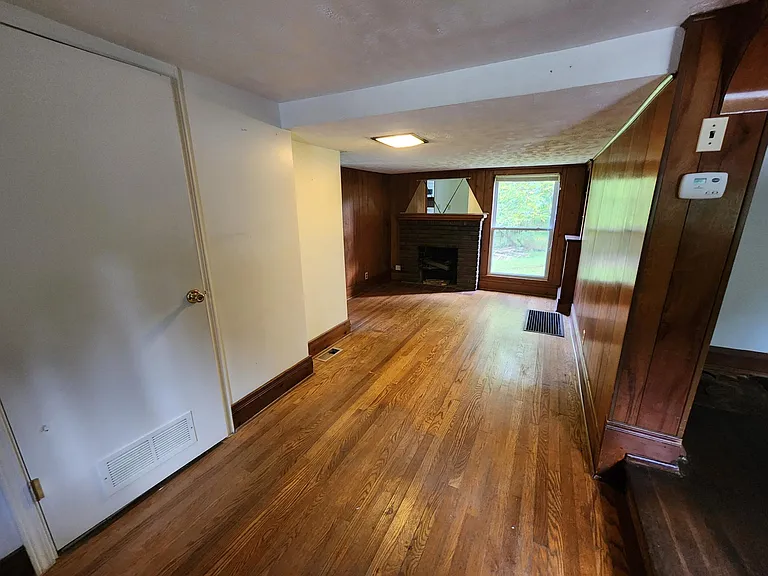 286 W Grace St — Photo 3
