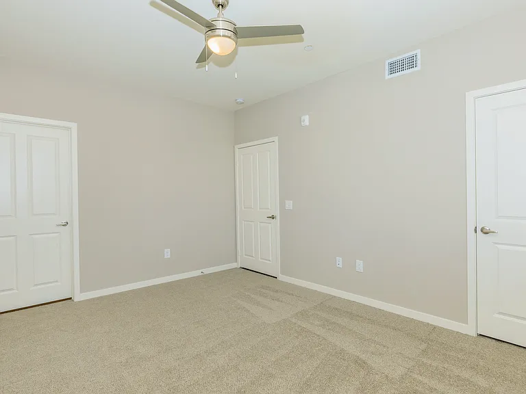 Los Alamitos Luxury Apartments — Photo 66