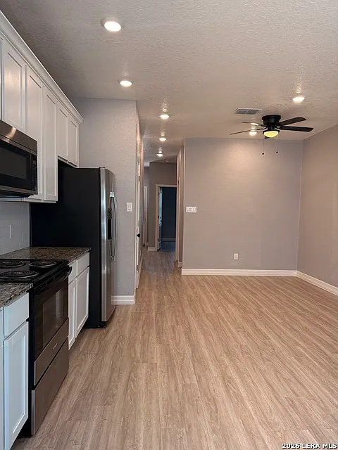 3 bed, 2.0 bath, 1278 sqft, $1,640 — Photo 4