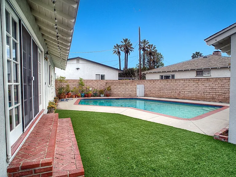 16760 Tupper St — Photo 19