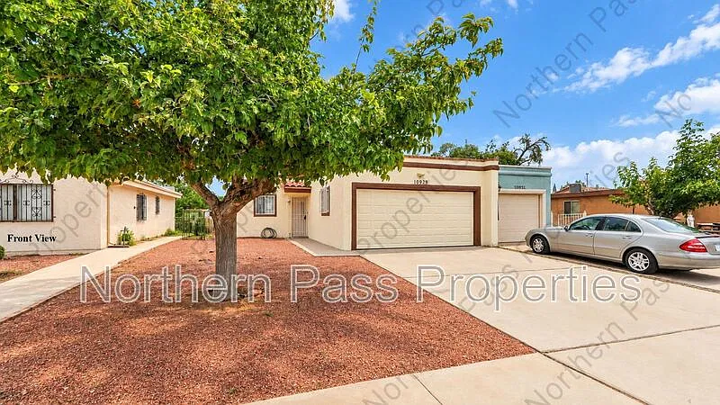 2 bed, 2.0 bath, 1171 sqft, $1,330 — Photo 2