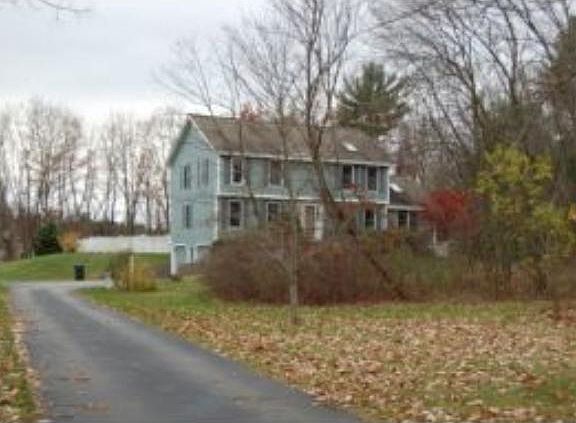3rd image of 15 Crosby Ln