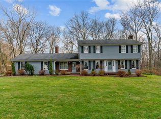 2 Lori Ellen Dr, Smithfield, RI 02917
