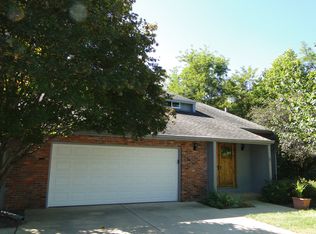 118 Hollands Grove Ln, Washington, IL 61571