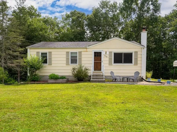 343 Brookside Cir, Northampton, MA 01062