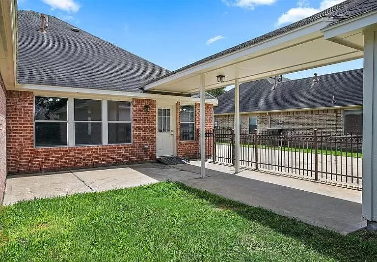 2718 Atlas Dr — Photo 26