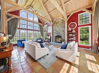 26 Round Top Rd, Oldwick, NJ 08858