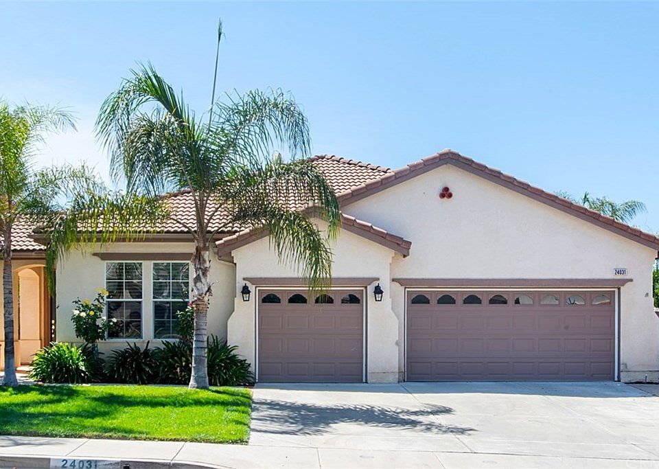 1st image of 24031 Esmeralda Ct