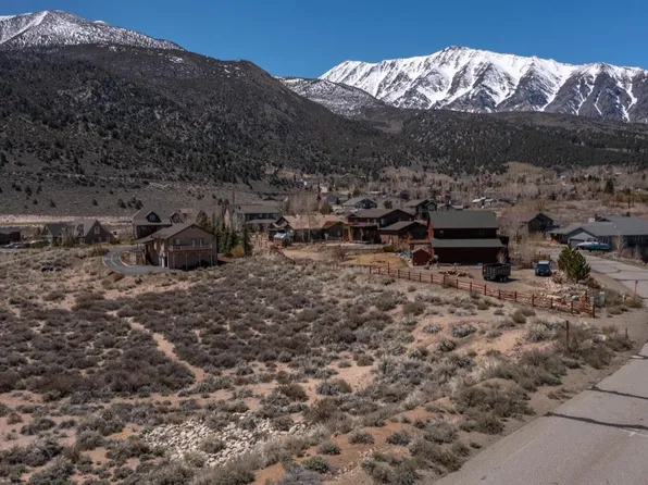 66 Larkspur Dr, Crowley Lake, CA 93546