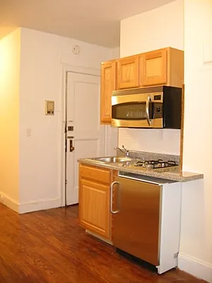 Rented by City Connections Realty | media 13