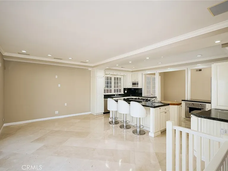 736 Harbor Island Dr — Photo 8
