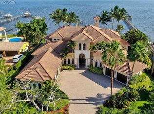 801 SE Riverside Dr, Stuart, FL 34994