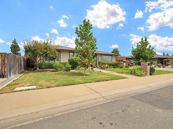 2nd image of 1641 Paula Dr