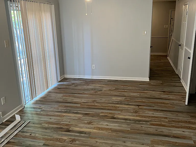 1785 Grovehaven Cir — Photo 3
